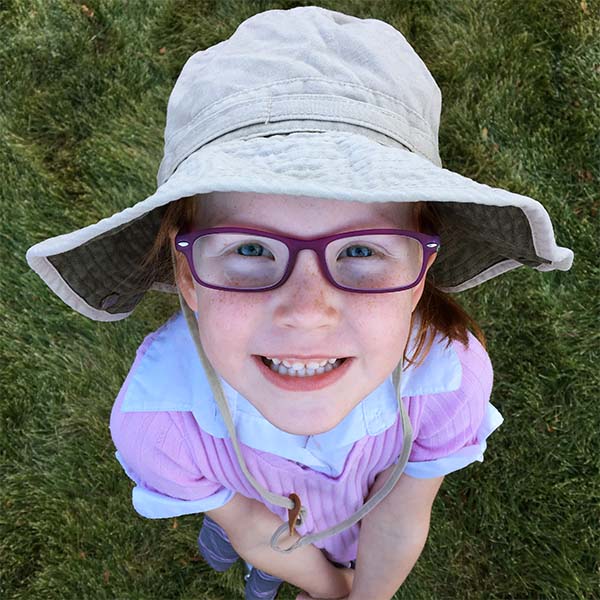 Girl in a wide brim boonie hat